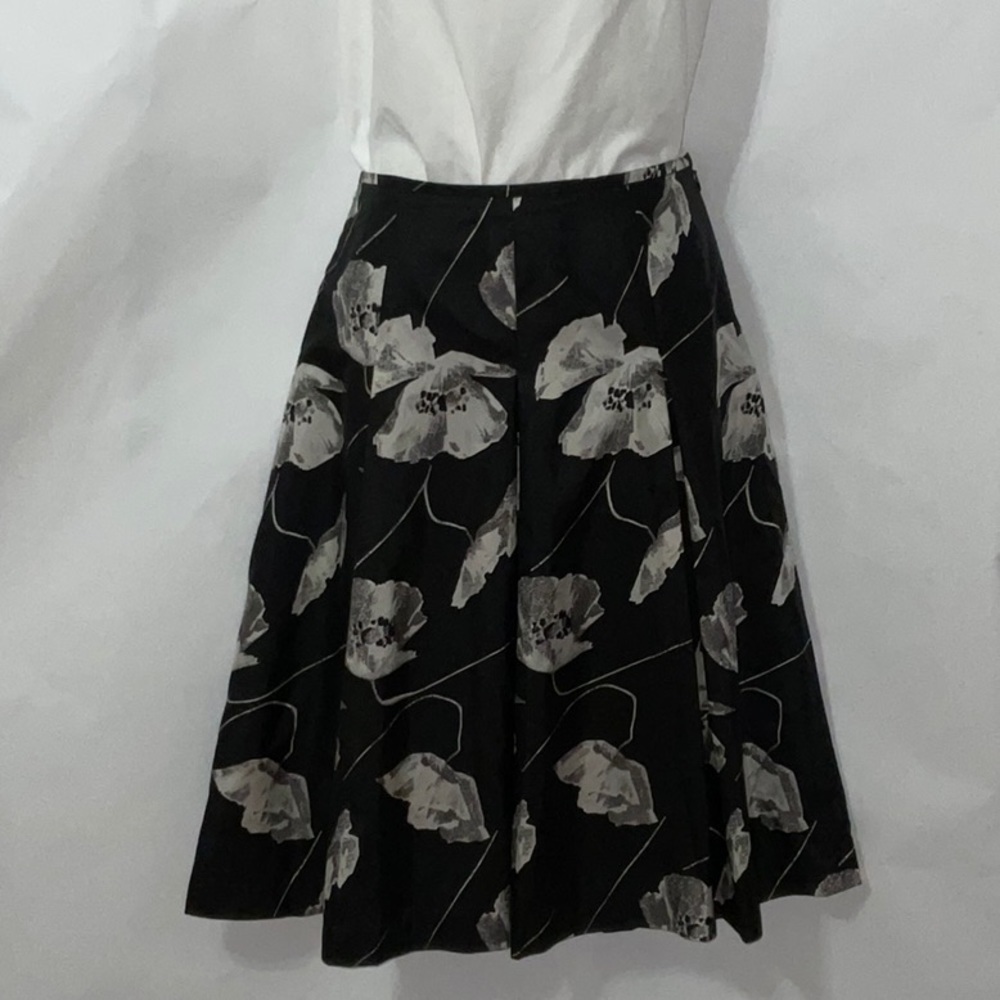 ☀️100% Silk Skirt, Jones New York, Size 4